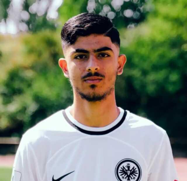 Kebir Ali Canpolat kimdir? Kaç yaşında, nereli, hangi takımda oynuyor, mevkisi ne, boyu kaç? Futbolcu Kebir Ali Canpolat'ın hayatı ve biyografisi!