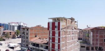 Malatya'da depremde zarar gören esnaf kalıcı iş yerlerine kavuşmak istiyor