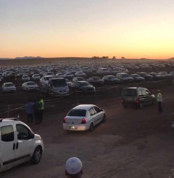 Menzil liderinin cenazesi için Adıyaman'a akın var! THY ek seferler koydu Menzil liderinin cenazesi için Adıyaman'a akın var! THY ek seferler koydu