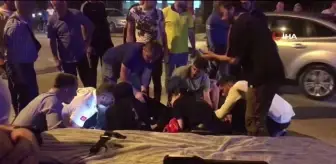 Otomobiliyle drift atarken motosikletli gence çarpıp olay yerinden kaçtı