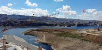 Hasankeyf'te Yamaç Külliyesi'ne Ahşap Köprü İnşa Edildi