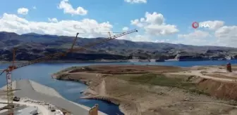 Hasankeyf'te Yamaç Külliyesi'ne Ahşap Köprü İnşa Edildi