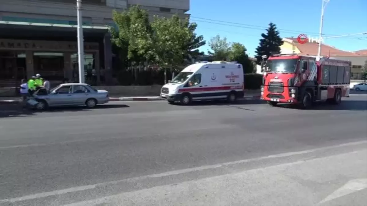 Yayaya yol vermek isterken kazaya neden oldu