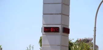 Antalya'da termometreler 46'yı gösterdi, sahil ve sokaklar boşaldı