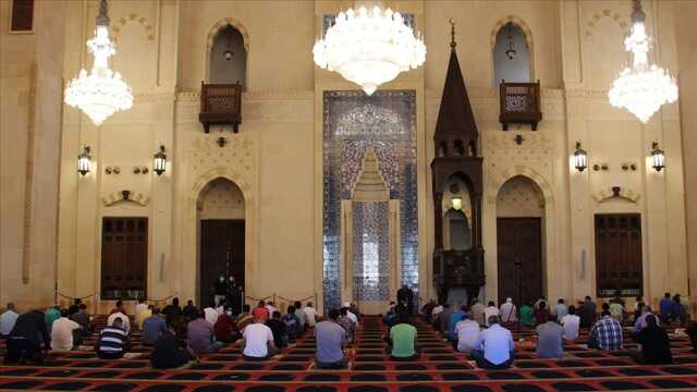 Cuma namazı öğle namazı yerine geçer mi? Cuma namazı öğle namazından önce mi sonra mı? Cuma namazı öğle namazıyla beraber kaç rekattır?