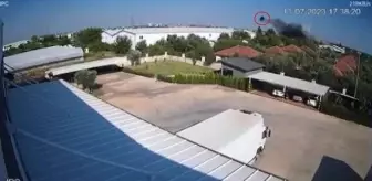 Antalya'da palet fabrikasında patlama: Kazan seranın içine düştü