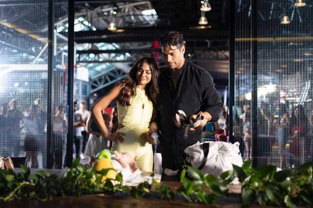 Demet Özdemir ve Şükrü Özyıldız karavanda dans etti Demet Özdemir ve Şükrü Özyıldız karavanda dans etti