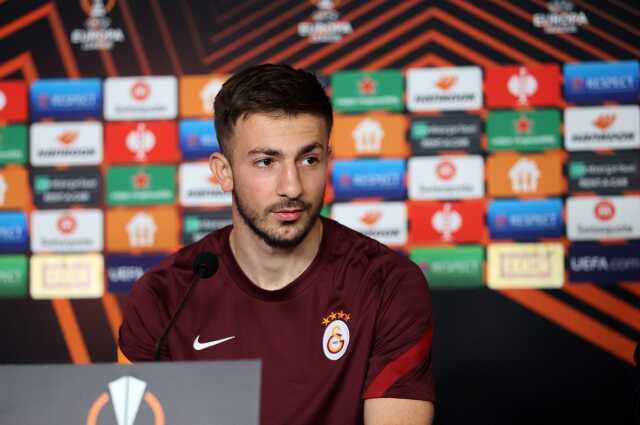 Halil Dervişoğlu yola çıktı geliyor! Galatasaray'dan Beşiktaş'a bomba gönderme