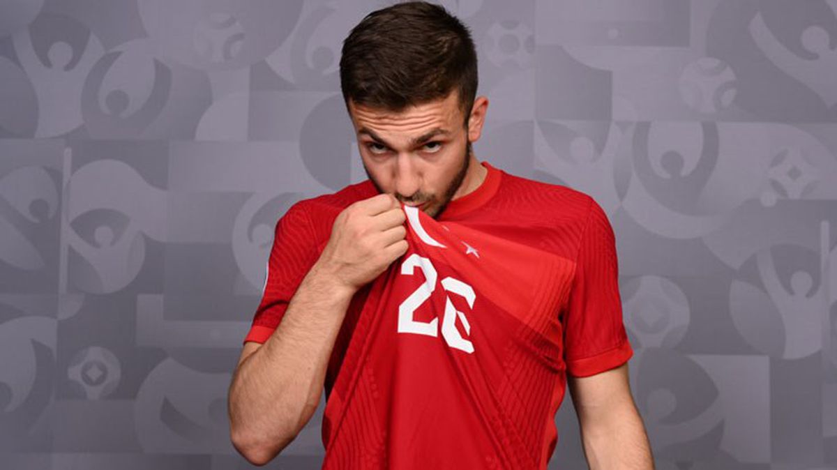 Halil Dervişoğlu yola çıktı geliyor! Galatasaray'dan Beşiktaş'a bomba gönderme
