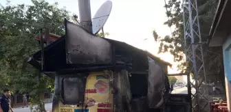 Hatay'da seyyar satıcının aracında çıkan yangın söndürüldü