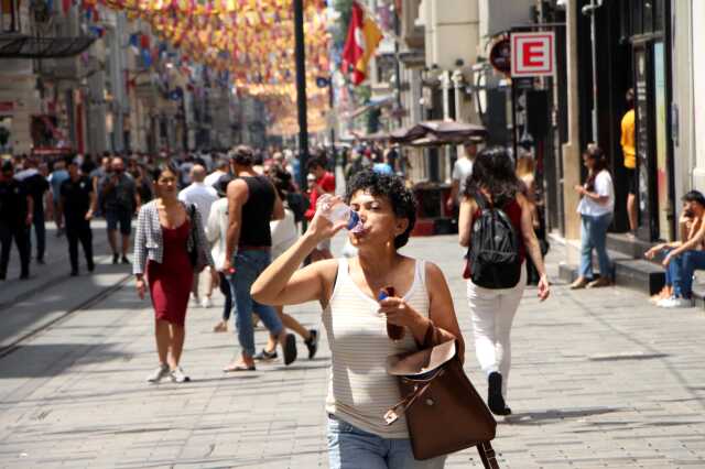 İstanbul'a yeni bir sıcak hava dalgası geliyor! Kandilli tarih verip 'Rekorlar görülebilir' dedi