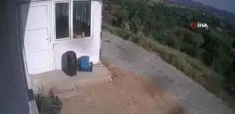 Motosikleti ile illeri dolaşan seri hırsız, girdiği evde gözlüğünü unuttu