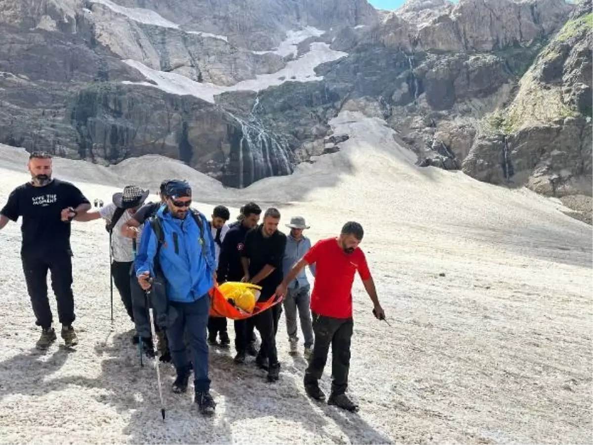 Cilo-Sat Dağları'nda kurtarma çalışmalarına ara verildi