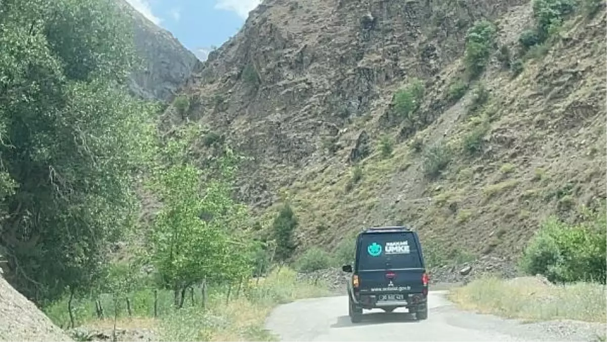 Hakkari'de doğa yürüyüşüne çıkan 4 kişi kayboldu