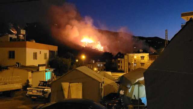 Hatay'daki orman yangını büyümeye devam ediyor Hatay'daki orman yangını büyümeye devam ediyor