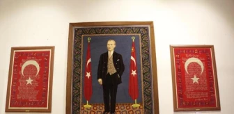 Prof. Dr. Turan Yazgan Etnografya Müzesi'nde Atatürk Portre Halısı Sergileniyor