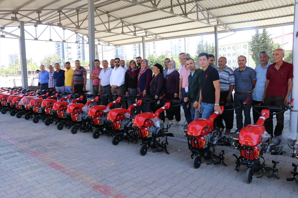 Adana'da Kırsal Dezavantajlı Alanlara Makine Desteği
