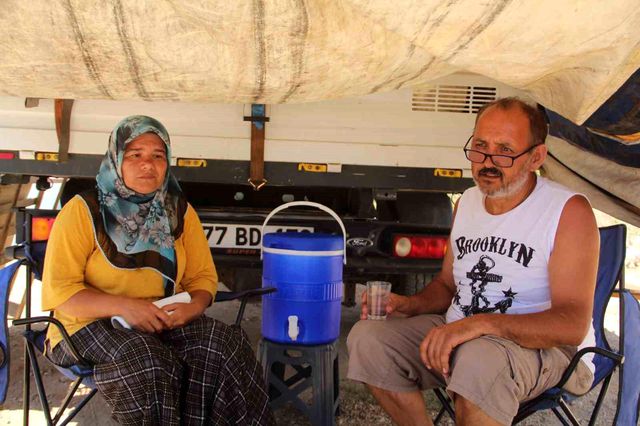 Bu da ev sahibi çilesi! kiracıyı tahliye edemeyince sokakta kaldılar Bu da ev sahibi çilesi! kiracıyı tahliye edemeyince sokakta kaldılar