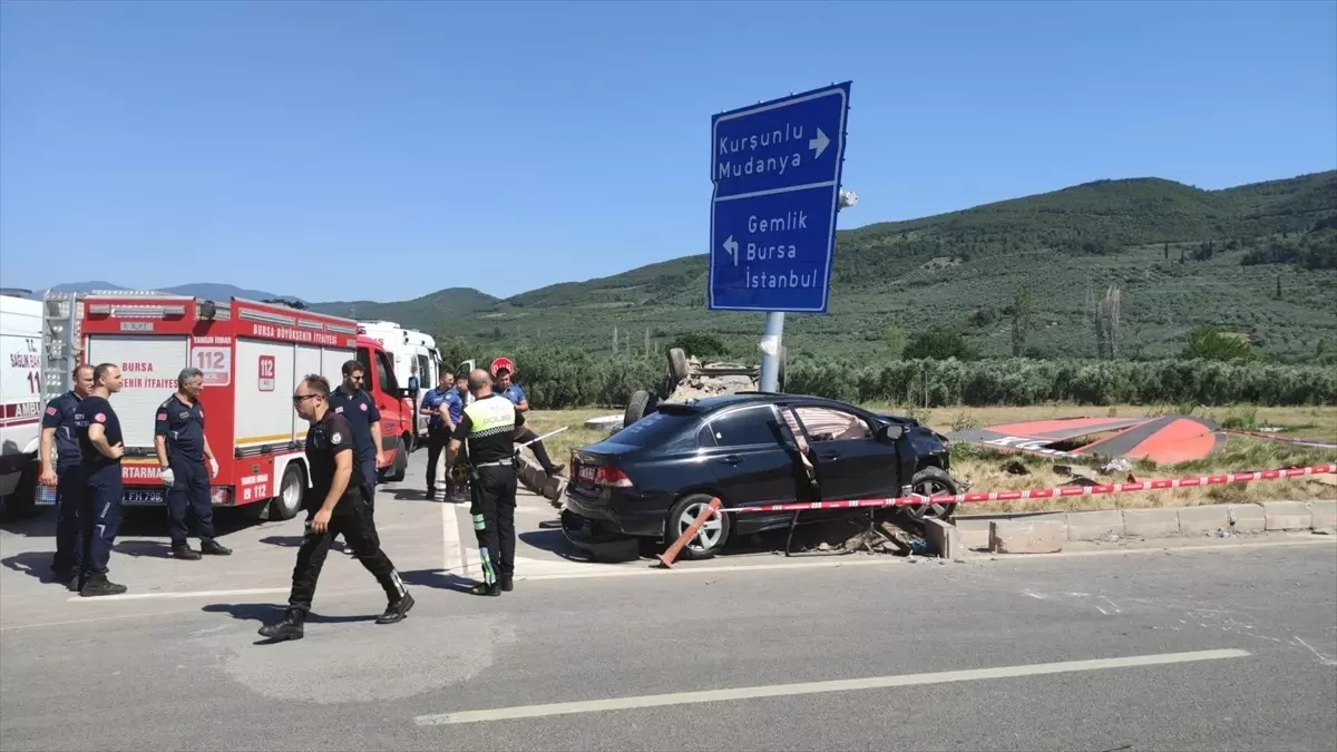 Gemlik'te Otomobil Çarpışması: 1 Ölü, 4 Yaralı