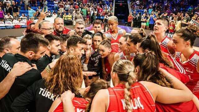 FIVB Milletler Ligi Finali'nde A Milli Kadın Voleybol Takımı, Çin'i 3-1 mağlup ederek şampiyon oldu