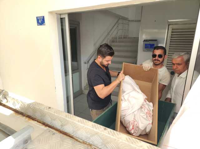 Hayatını kaybeden bebekteki izleri gören sağlık çalışanları hemen polislere haber verdi! 2 kişi gözaltında