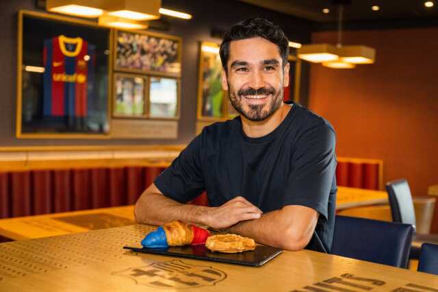 İlkay Gündoğan, Barcelona formasını giydi: Burada oynayabilmek çok özel