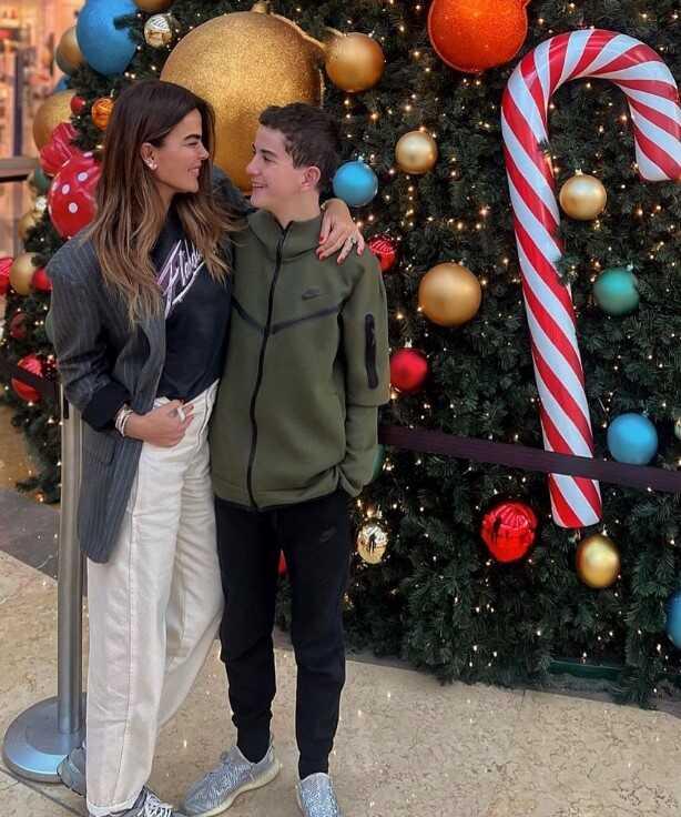 Özlem Yıldız, oğluna 'Çirkin' diyen takipçisine tepki gösterdi: Allah kimseye kalp çirkinliği vermesin