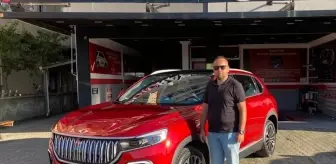 Türkiye'nin yerli ve milli otomobili Togg, Bulancak'ta sahibine teslim edildi