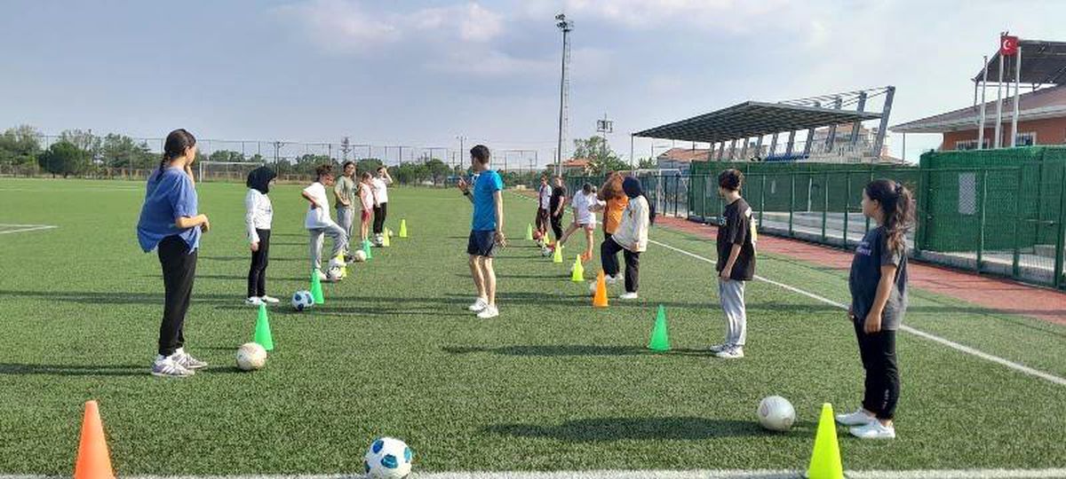 Tekirdağ'da Kadın Futbolu Projesi Başladı