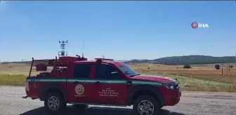 Tarla'da çay keyfi yapayım derken 20 dönüm araziyi yaktı