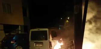 Sinop'ta park halindeki araç yangında zarar gördü