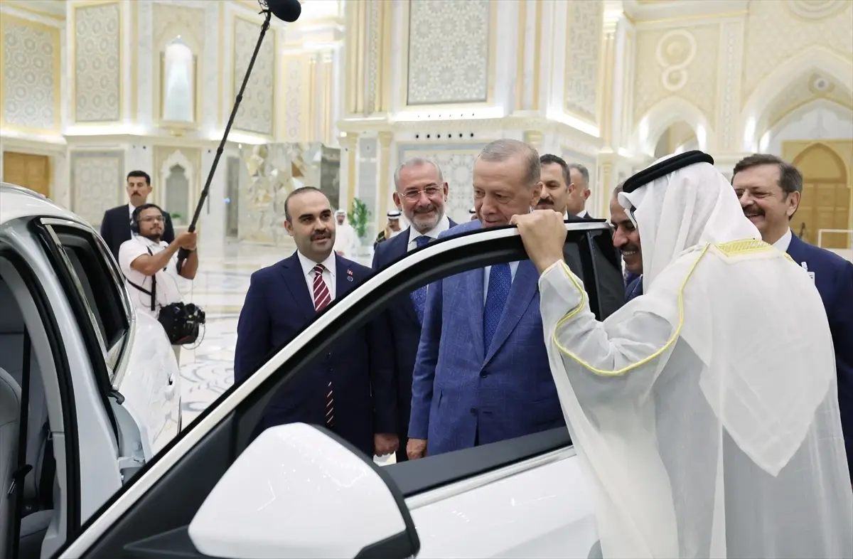 Cumhurbaşkanı Erdoğan'a Zayed Devlet Nişanı takdim edildi