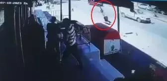 Adana'da Yolun Karşısına Geçerken Kaza: Bir Kişi Ağır Yaralandı