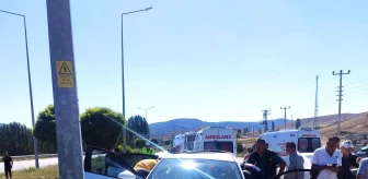 Sivas'ta Otomobil Çarpışması: 7 Kişi Yaralandı