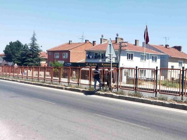 Orhangazi Mahallesi sakinleri üst veya alt geçit istiyor
