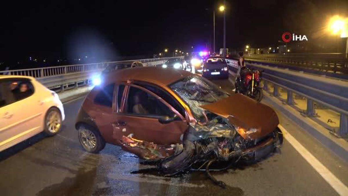 Otomobilin bariyerlere çarptığı kazada sürücü ölümden döndü