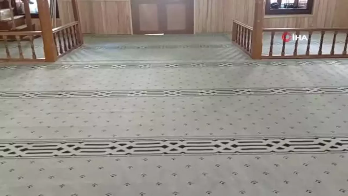 Restorasyon sonrası ilk namaz, ilk heyecan - Edremit Mahkeme Camii yeniden ibadete açıldı