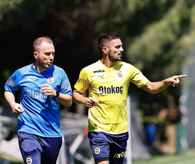 Tadic, Fenerbahçe ile ilk antrenmanına çıktı! Dünyaca ünlü futbolcuyu bakın kapıda kim karşıladı