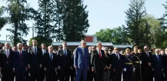 Cumhurbaşkanı Erdoğan KKTC'de Atatürk Anıtı'na çelenk bıraktı