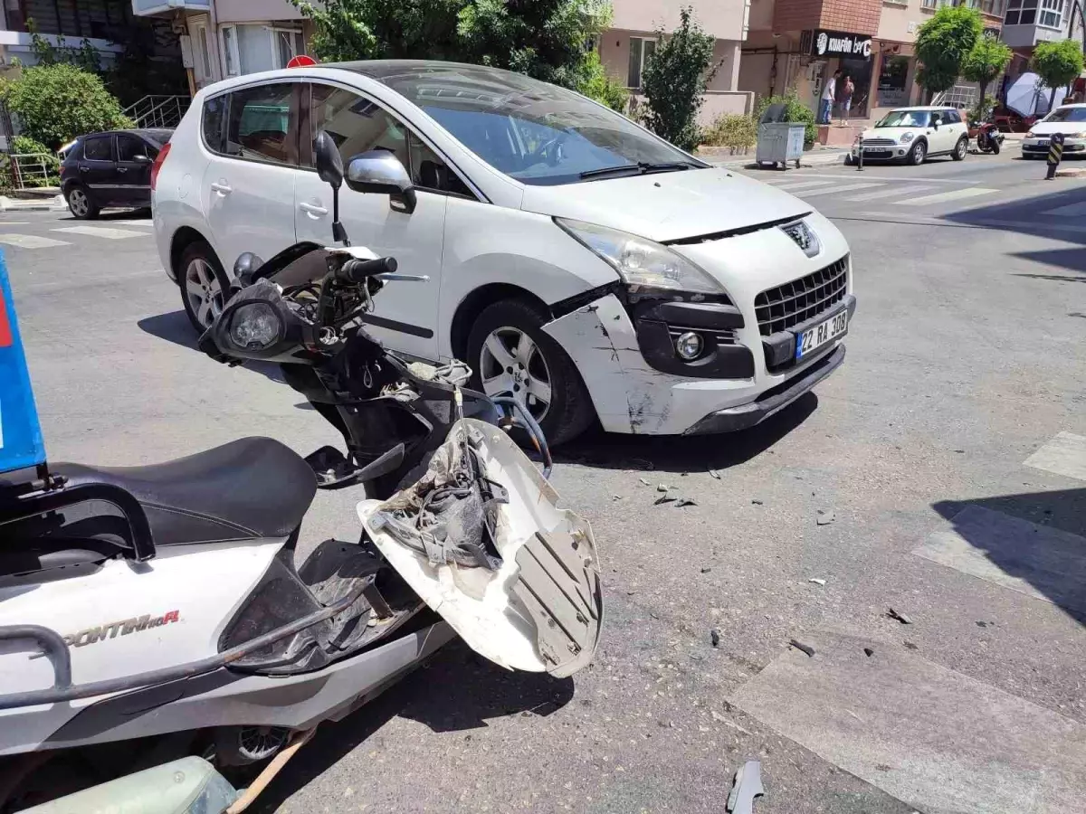 Keşan'da motosiklet ile otomobil çarpıştı: 1 yaralı