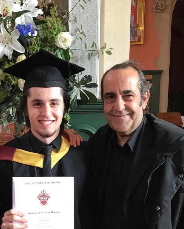 Babası Özkan Uğur'un ölümüyle yıkılan Alişan Uğur'dan yürek sızlatan paylaşım: İçim parçalanıyor Babası Özkan Uğur'un ölümüyle yıkılan Alişan Uğur'dan yürek sızlatan paylaşım: İçim parçalanıyor