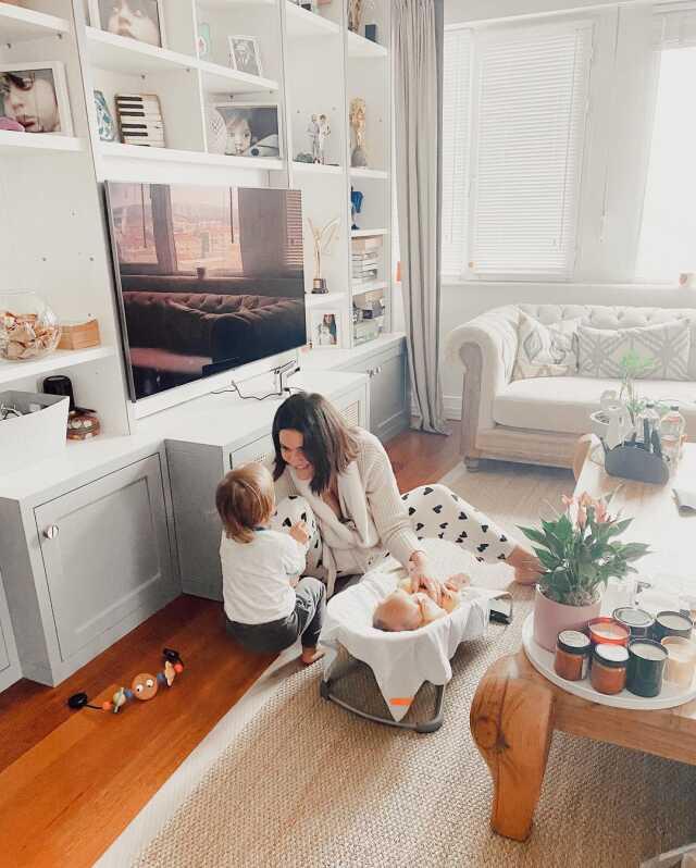 Bergüzar Korel bikinili pozunu paylaştı, fit görüntüsü dikkat çekti Bergüzar Korel bikinili pozunu paylaştı, fit görüntüsü dikkat çekti