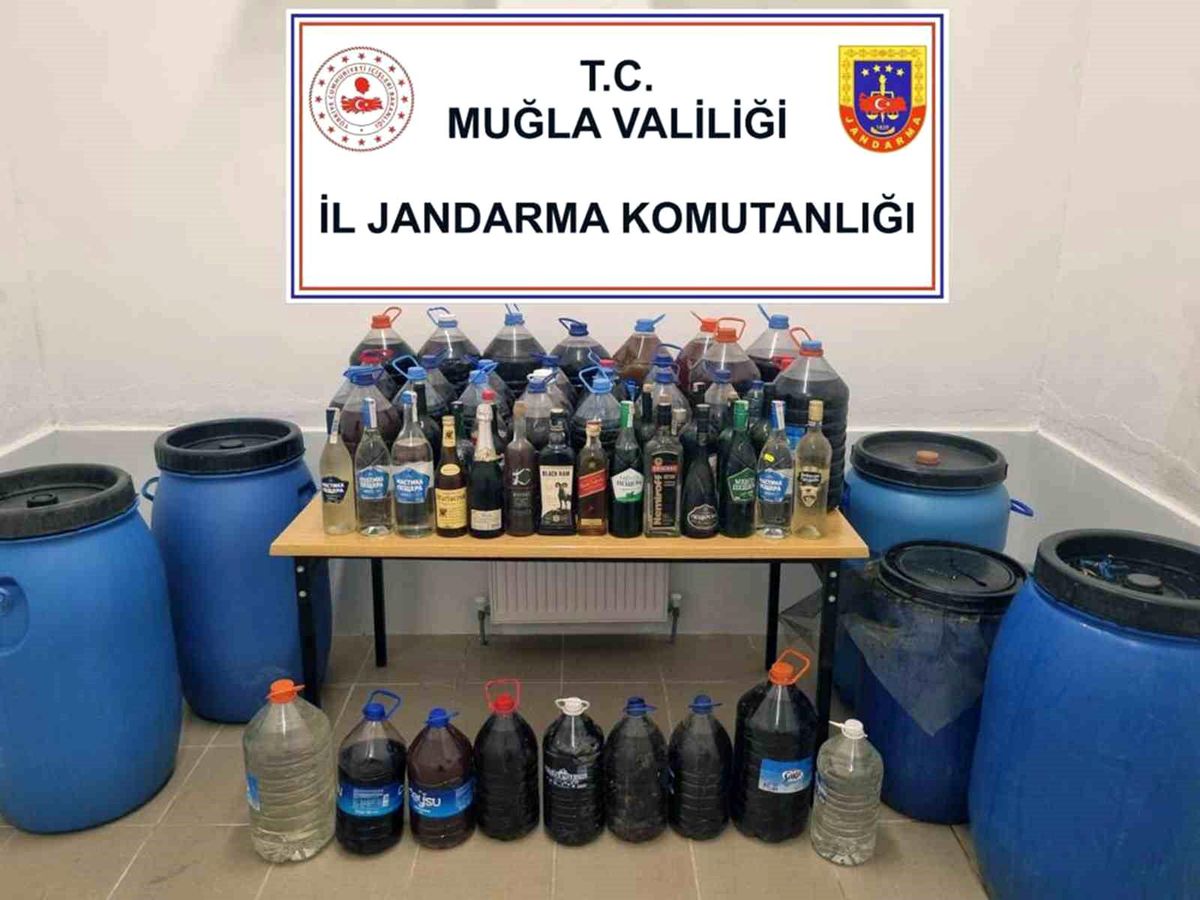 Muğla'da Kaçak Alkol Operasyonu: Yüklü Miktarda Kaçak Alkol Ele Geçirildi