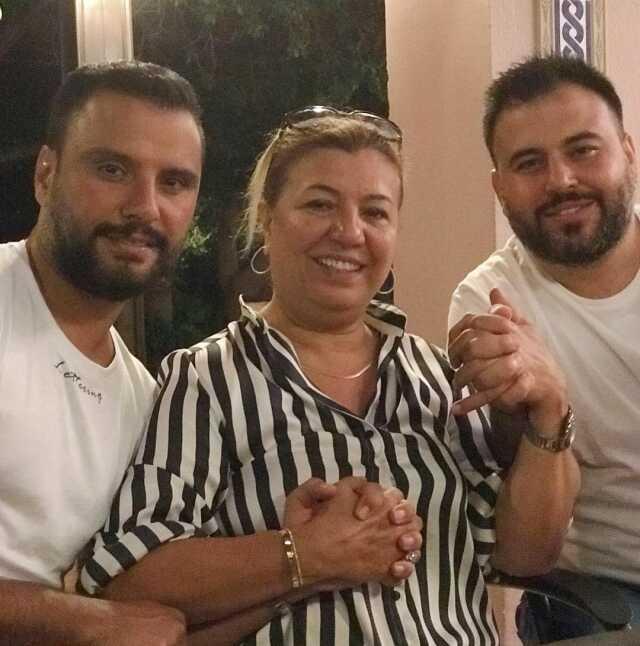 Oğlunun ölümüyle yıkılan Alişan'ın annesi Suzan Tektaş'tan yürek sızlatan paylaşım Oğlunun ölümüyle yıkılan Alişan'ın annesi Suzan Tektaş'tan yürek sızlatan paylaşım