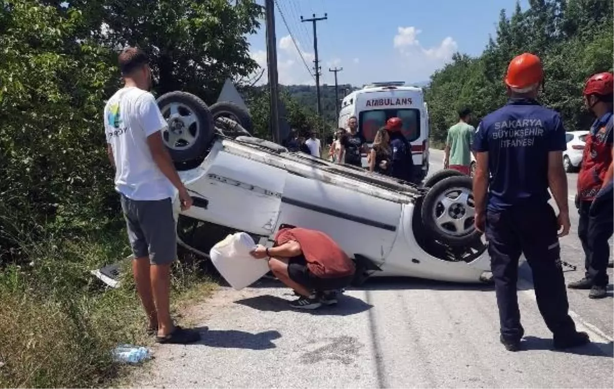 Sapanca'da kontrolsüz çıkan otomobil takla attı: 4 yaralı