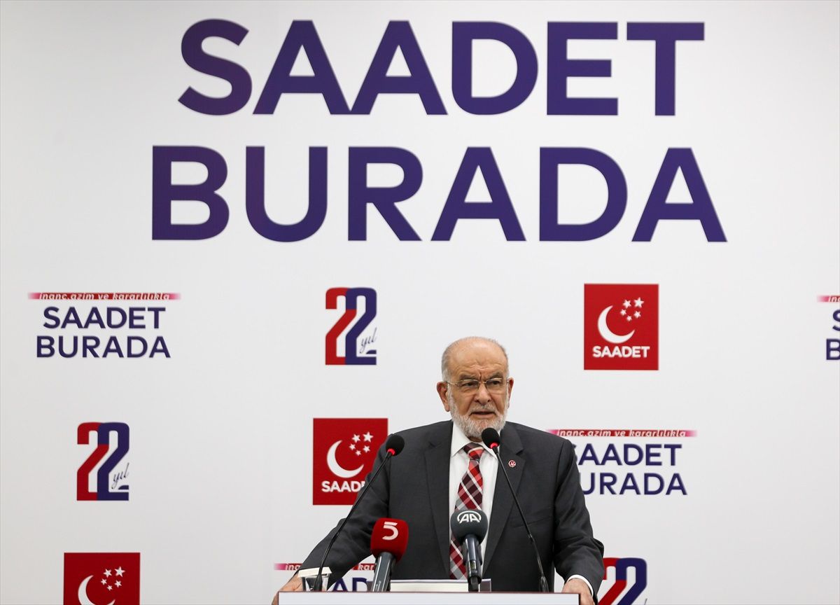 Karamollaoğlu: Türkiye, Kıbrıs'ta askeri varlığını güçlendirmeli