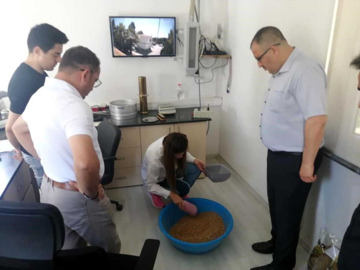 Denizli TMO Başmüdürlüğü'nü ziyaret eden Tarım ve Orman İl Müdürü Şakir Çınar, çiftçinin iyi bir üretim sezonu geçirdiğini dile getirdi