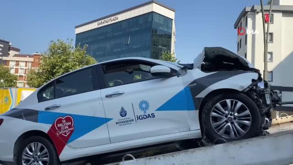 Ters yönden gelen otomobil seyir halindeki araca çarptı