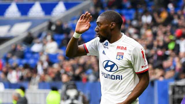 Zaha yoksa Ekambi var! Fenerbahçe yıldız futbolcuya teklif yaptı