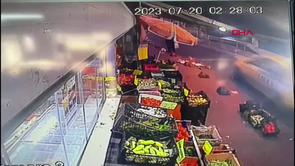 Taksi Şoförü Yabancı Kadını Darbetti